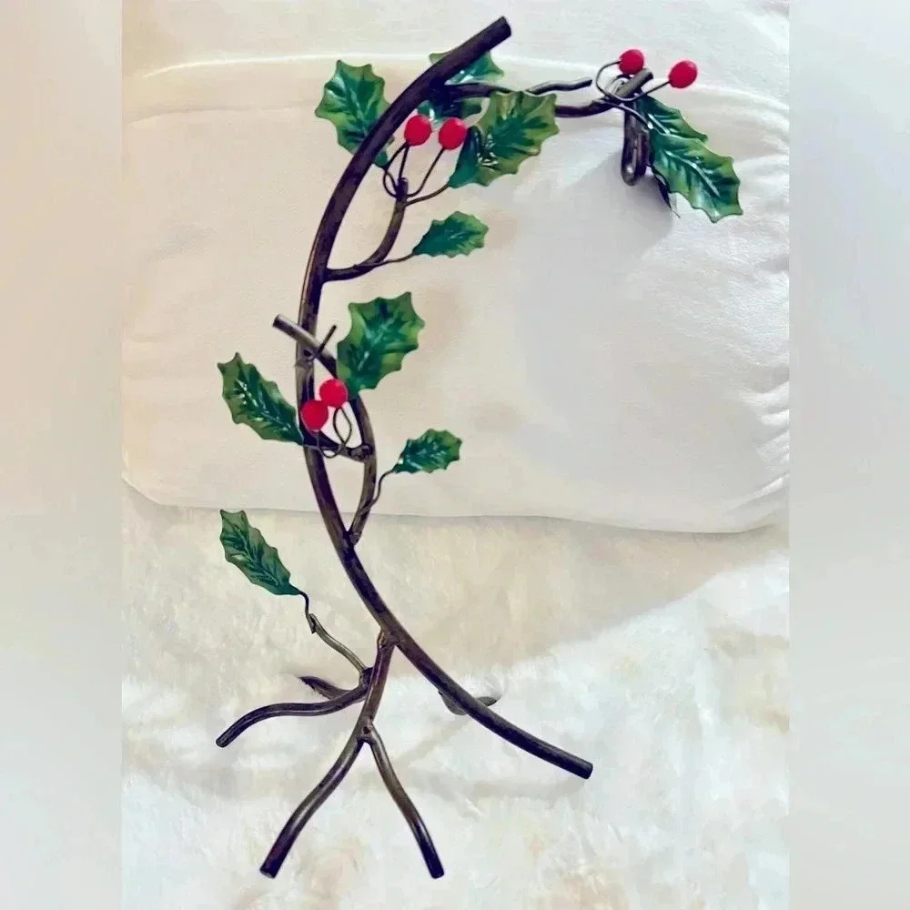 Vintage Holly & Ivy Christmas Mistletoe Candle Holder Iron Metal Decoration